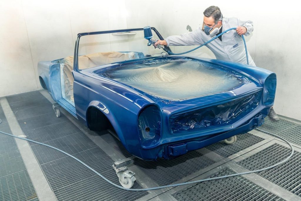 Autospuiterij in Hilversum team en werkplaats voor professionele lakbeurten en deukreparaties