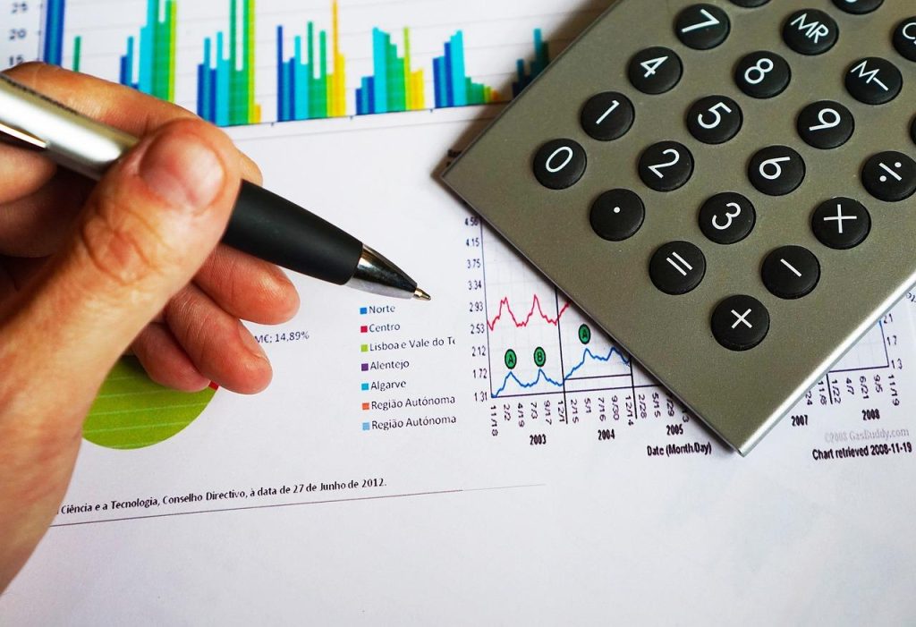Professionele financieel adviseur in Hengelo geeft persoonlijk advies over financiële planning en beleggingsstrategieën
